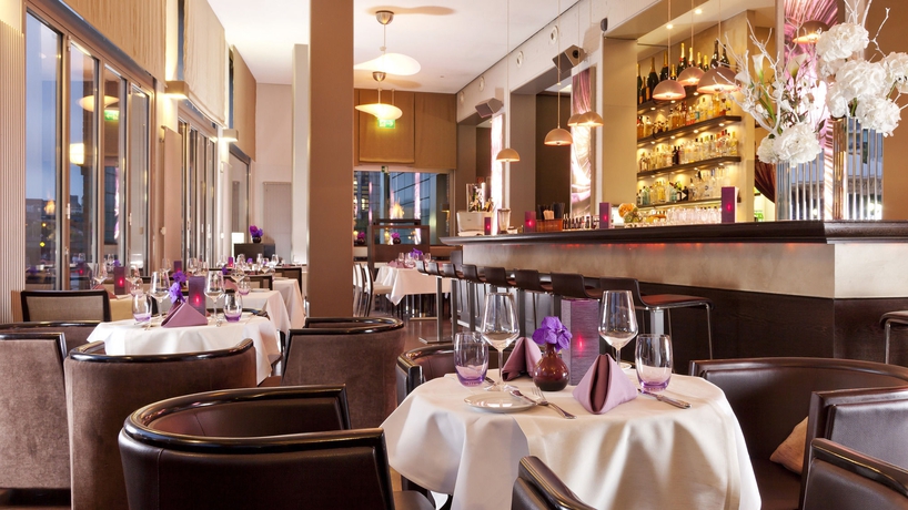 Imagen del bar/restaurante del Hotel ABION Spreebogen Waterside Berlin. Foto 8