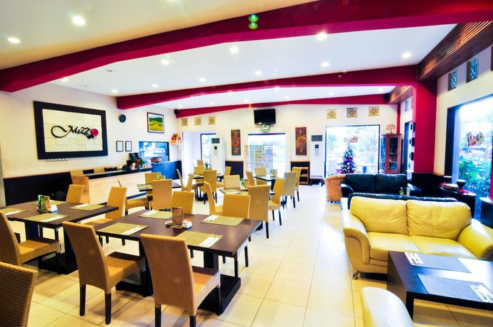 Imagen del bar/restaurante del Hotel ABISHA Sanur. Foto 3