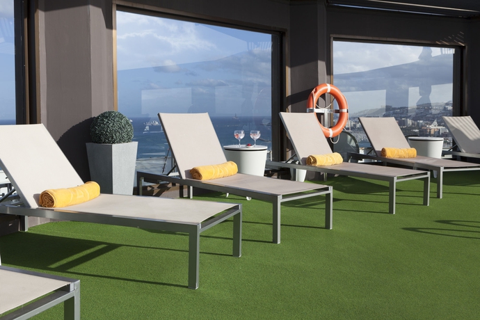 Imagen de la piscina del Hotel AC Hotel Gran Canaria by Marriott. Foto 11