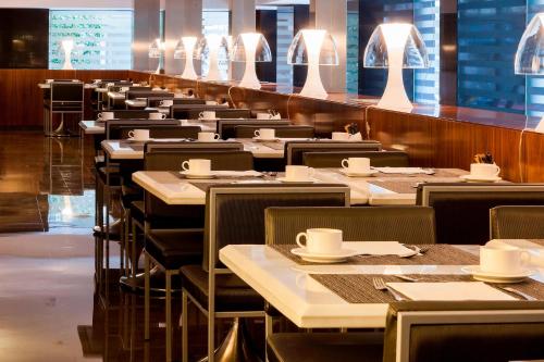 Imagen general del Hotel AC Hotel Irla by Marriott. Foto 11