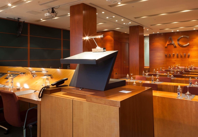 Imagen de los interiores del Hotel AC Hotel Malaga Palacio by Marriott. Foto 10