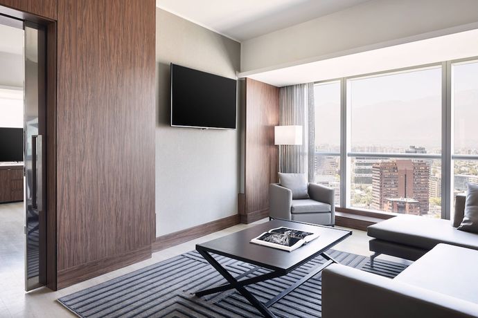 Imagen de la habitación del Hotel AC Hotel Santiago Costanera Center. Foto 11