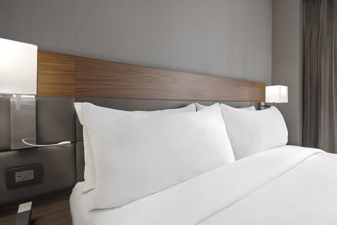 Imagen de la habitación del Hotel AC Hotel by Marriott Columbus Downtown. Foto 9