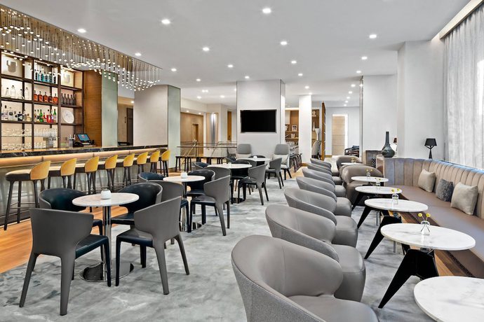 Imagen del bar/restaurante del Hotel AC Hotel by Marriott Fort Lauderdale Beach. Foto 4