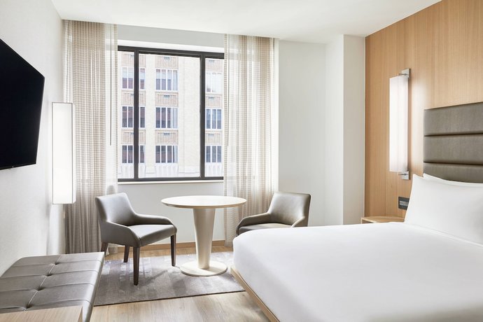 Imagen de la habitación del Hotel AC Hotel by Marriott Houston Downtown. Foto 12