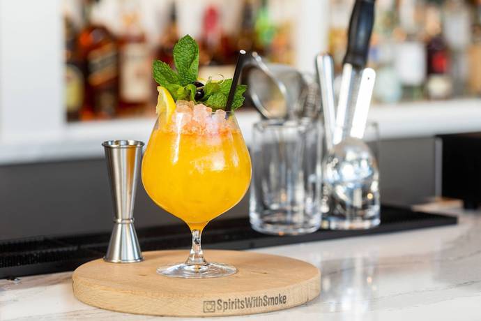 Imagen del bar/restaurante del Hotel AC Hotel by Marriott Los Angeles South Bay. Foto 3