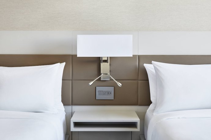 Imagen de la habitación del Hotel AC Hotel by Marriott Los Angeles South Bay. Foto 11