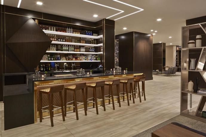Imagen del bar/restaurante del Hotel AC Hotel by Marriott Minneapolis Downtown. Foto 2
