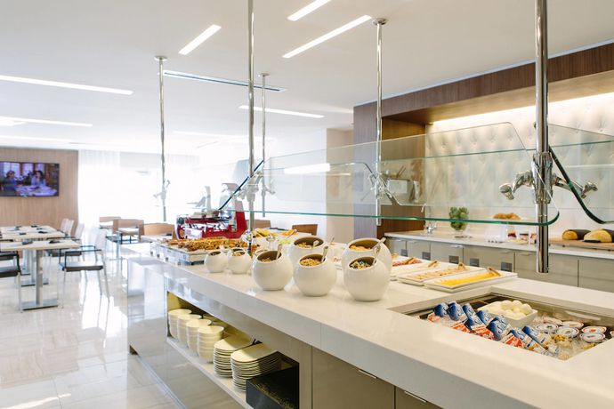 Imagen del bar/restaurante del Hotel AC Kansas City Plaza. Foto 3