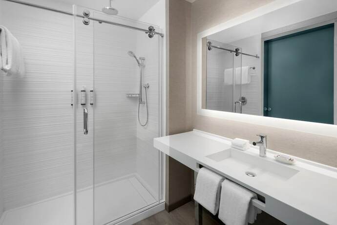 Imagen de la habitación del Hotel AC Lansing University Area. Foto 10