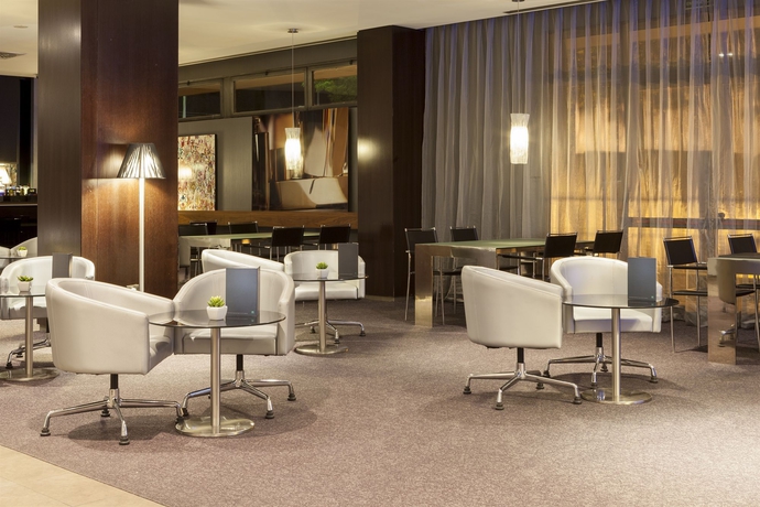 Imagen de los interiores del Hotel AC Madrid Airport. Foto 8