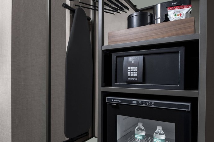 Imagen de la habitación del Hotel AC Miami Dadeland. Foto 13