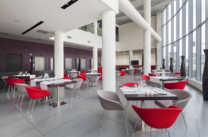 Imagen del bar/restaurante del Hotel AC Milan Sesto. Foto 6