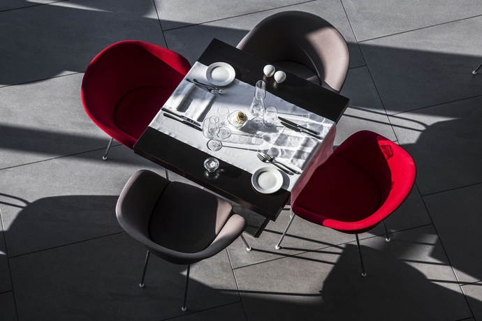 Imagen del bar/restaurante del Hotel AC Milan Sesto. Foto 7