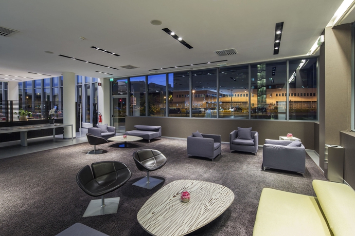 Imagen de los interiores del Hotel AC Milan Sesto. Foto 12