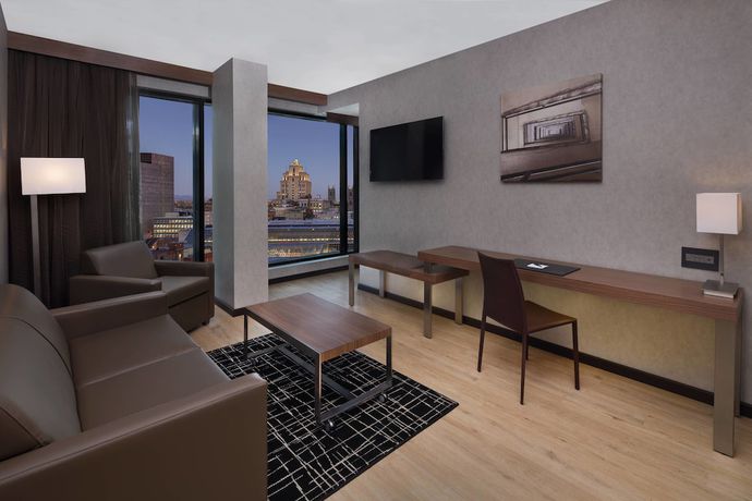 Imagen de la habitación del Hotel AC Montr&eacute;al Centre-ville. Foto 7