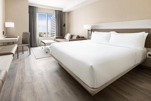 Imagen de la habitación del Hotel AC St. Petersburg. Foto 5