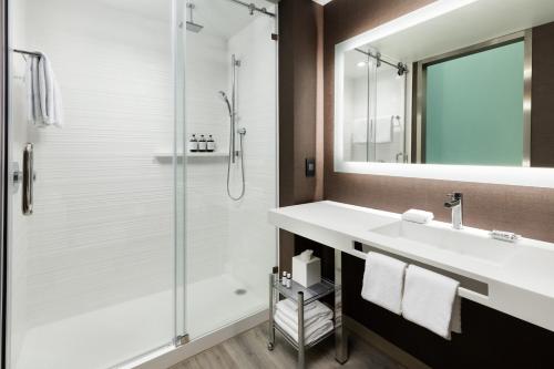 Imagen de la habitación del Hotel AC St. Petersburg. Foto 7