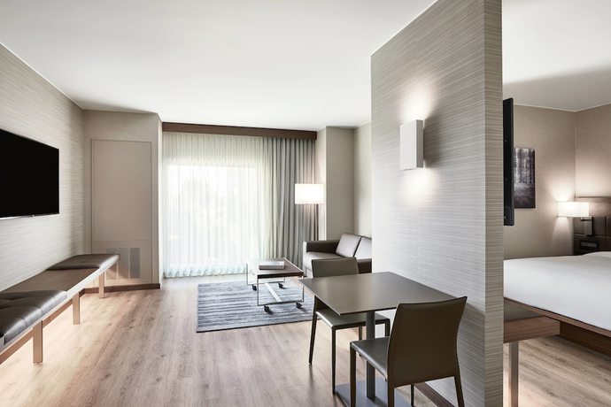 Imagen de los interiores del Hotel AC by Marriott Phoenix Biltmore. Foto 13