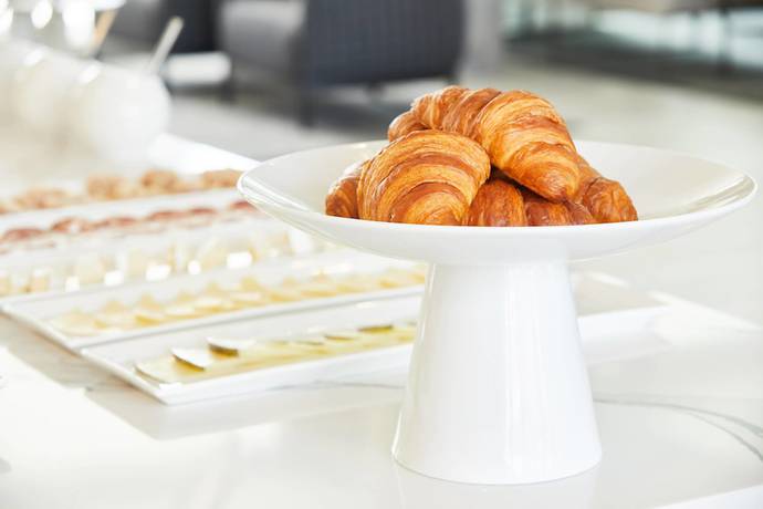 Imagen del bar/restaurante del Hotel AC by Marriott Phoenix Biltmore. Foto 4