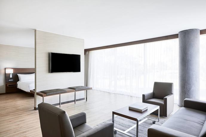 Imagen de los interiores del Hotel AC by Marriott Phoenix Biltmore. Foto 15