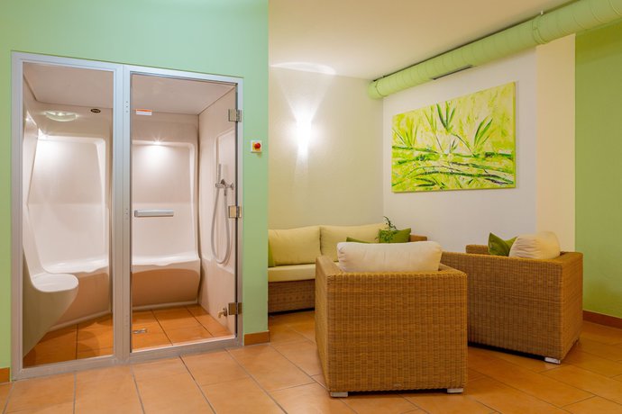 Imagen de la piscina del Hotel ACANTUS. Foto 18