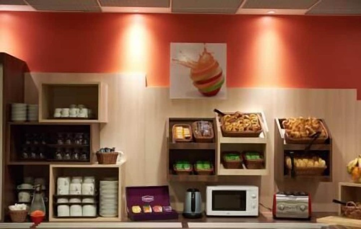 Imagen del bar/restaurante del Hotel ACE Hôtel Chartres. Foto 2