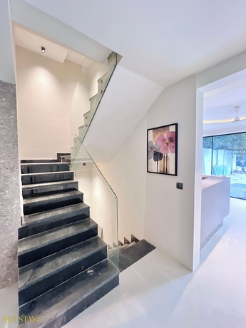 Imagen de los interiores del Hotel ACE STAYZ Sector57 Gurugram. Foto 11