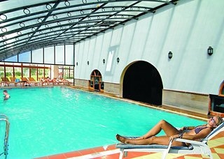 Imagen de la piscina del Hotel ACG Hotels Palace. Foto 6