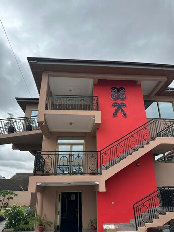 Imagen general del Hotel ACHIE SUITES. Foto 4