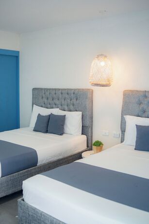 Imagen general del Hotel ADAZ Mediterraneo. Foto 8