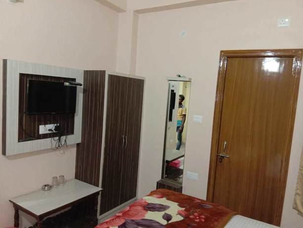 Imagen de la habitación del Hotel ADB Rooms De Pal Varanasi. Foto 11