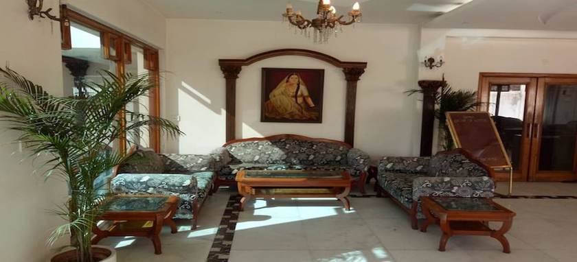 Imagen de los interiores del Hotel ADB Rooms Diana Palace. Foto 13