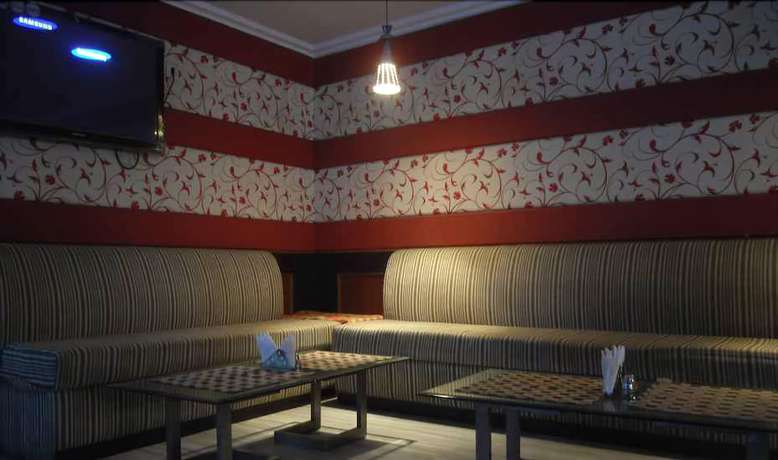 Imagen de la habitación del Hotel ADB Rooms Surabhi International. Foto 13