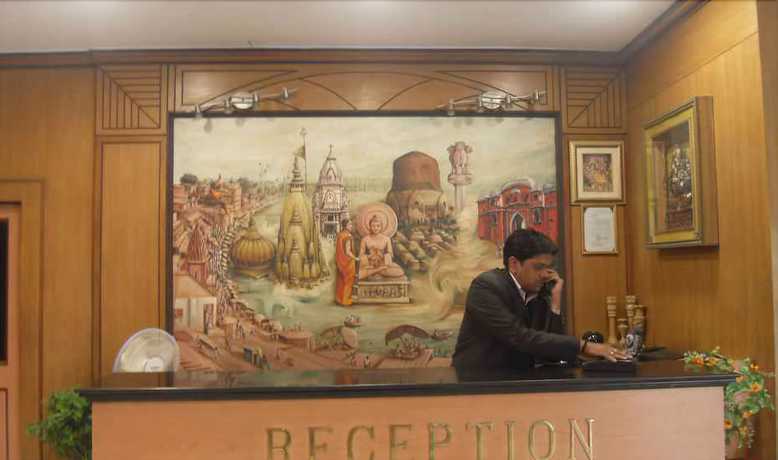 Imagen de los interiores del Hotel ADB Rooms Surabhi International. Foto 20