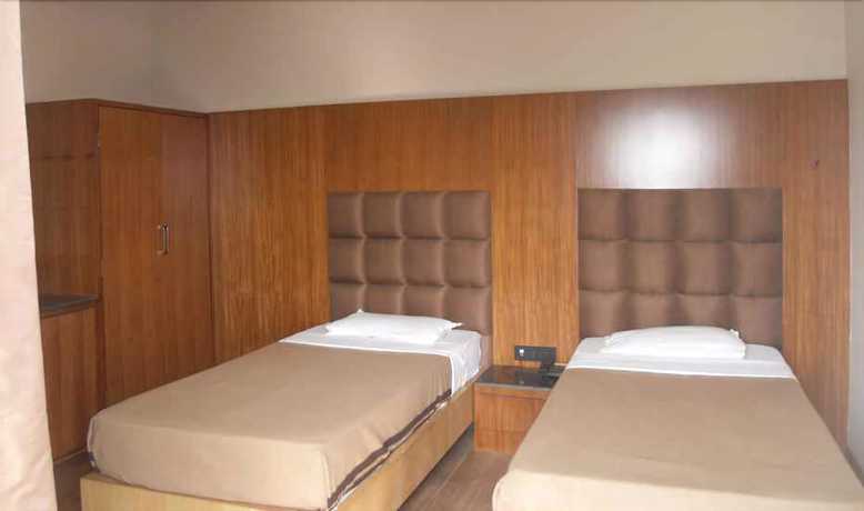 Imagen de la habitación del Hotel ADB Rooms Surabhi International. Foto 17