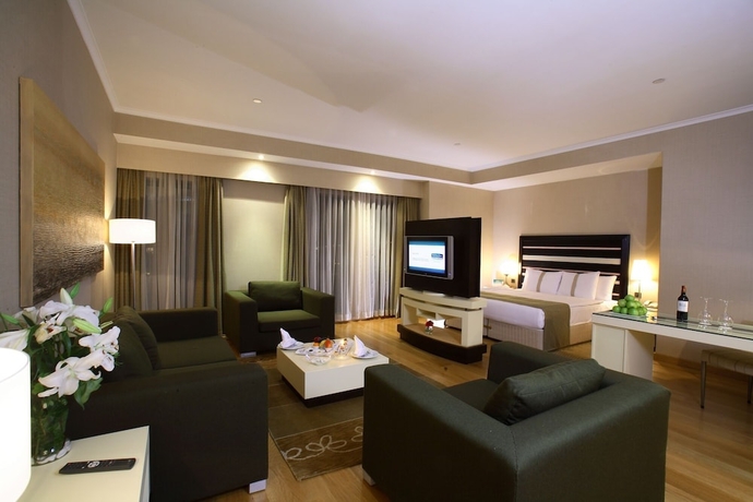 Imagen de la habitación del Hotel ADM Grand. Foto 11