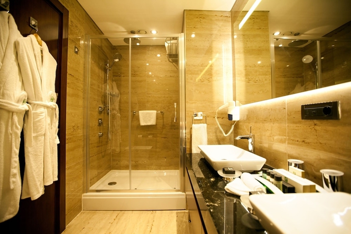 Imagen de la habitación del Hotel ADM Grand. Foto 14