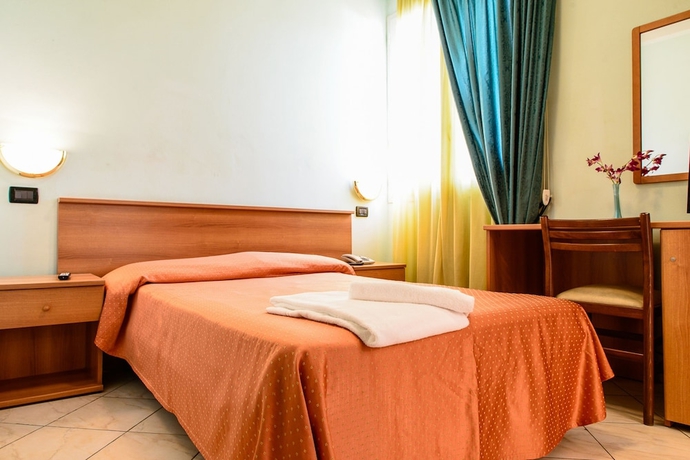 Imagen de la habitación del Hotel ADRIANA, Viareggio. Foto 2