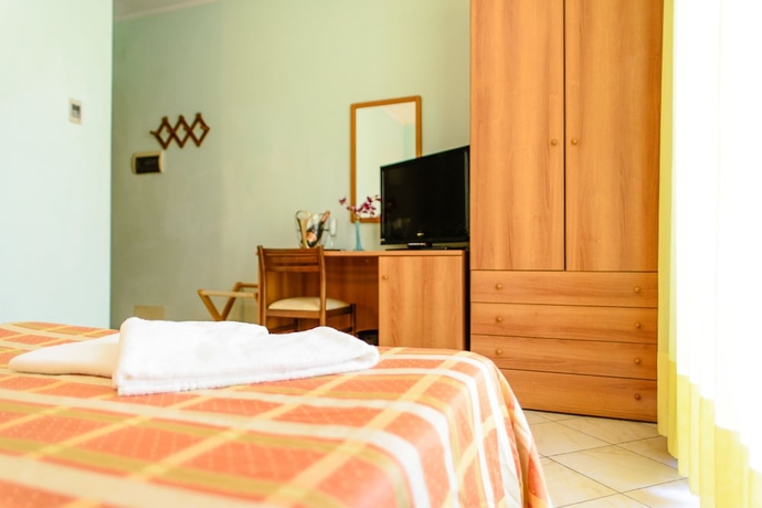 Imagen de la habitación del Hotel ADRIANA, Viareggio. Foto 4