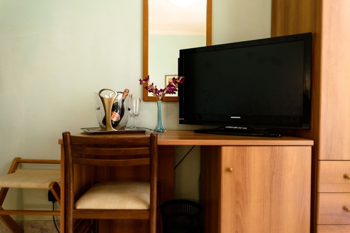 Imagen de la habitación del Hotel ADRIANA, Viareggio. Foto 7