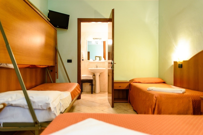 Imagen de la habitación del Hotel ADRIANA, Viareggio. Foto 9