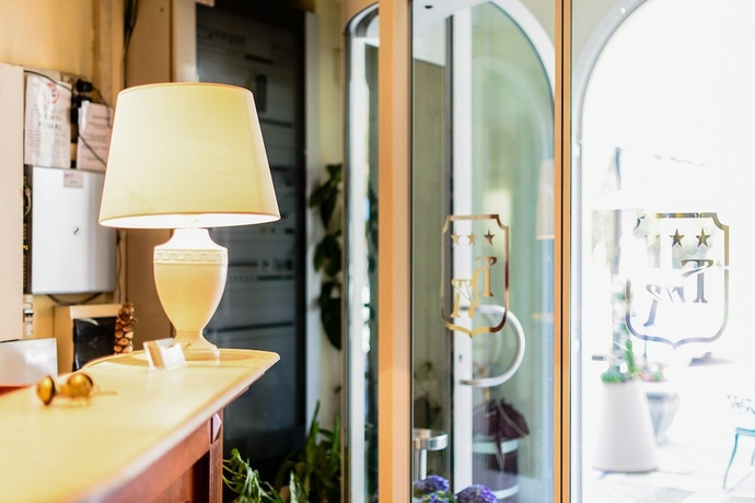 Imagen de la habitación del Hotel ADRIANA, Viareggio. Foto 11