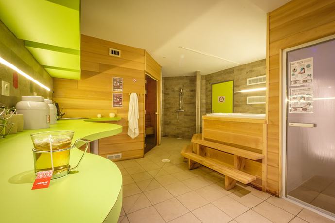 Imagen de la piscina del Hotel AEC Vacances - Le Grand Fourchon. Foto 12