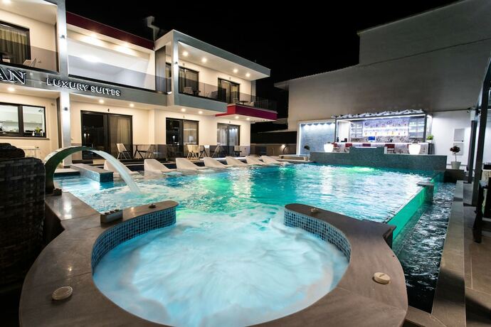 Imagen general del Hotel AEONIAN LUXURY SUITES. Foto 1