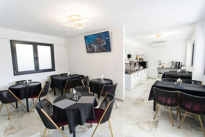 Imagen general del Hotel AEONIAN LUXURY SUITES. Foto 9