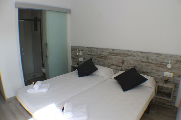 Imagen general del Hotel AGI Gloria Rooms, Roses. Foto 1