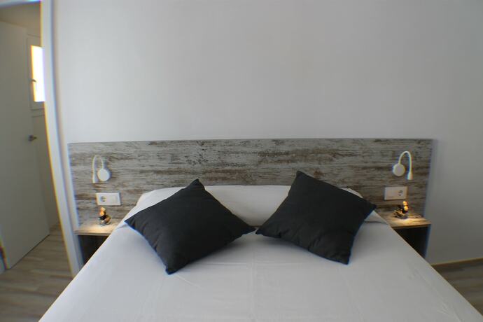 Imagen general del Hotel AGI Gloria Rooms, Roses. Foto 4
