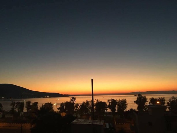 Imagen del bar/restaurante del Hotel AGZ. Foto 2