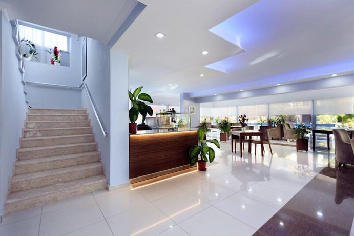 Imagen de los interiores del Hotel AGZ. Foto 18